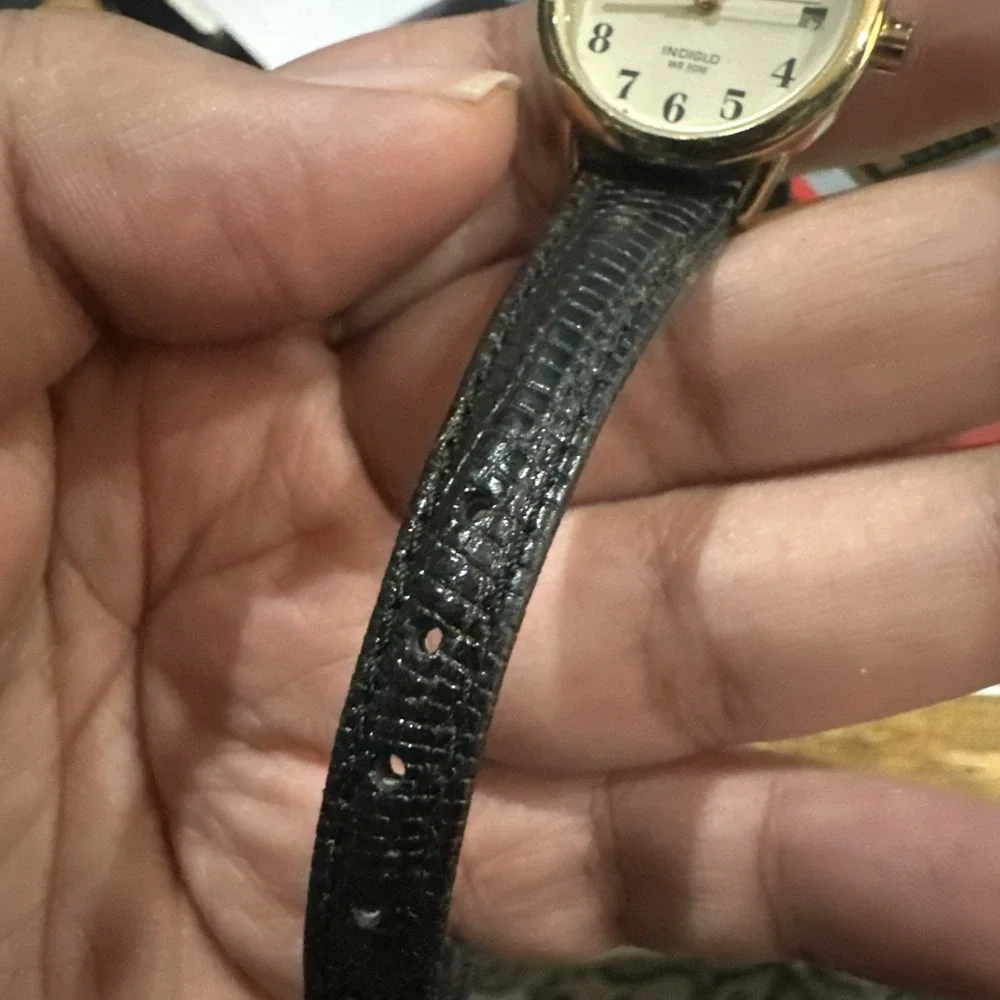 Working Timex Indiglo Ladies Gold Tone Quartz Easy Reader 25mm Watch New Battery